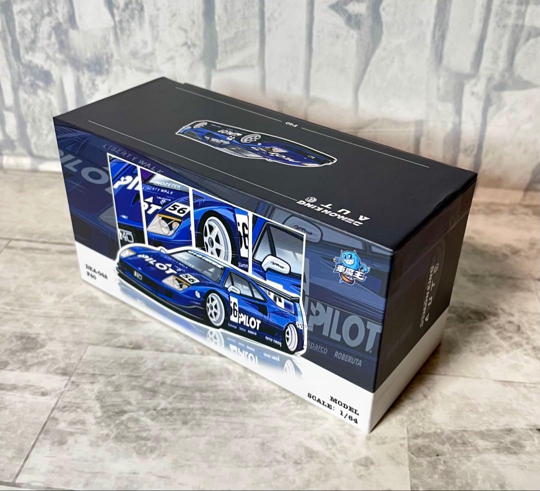 フェラーリF40 LBWK 1/64 ミニカー　ガルウィング開閉