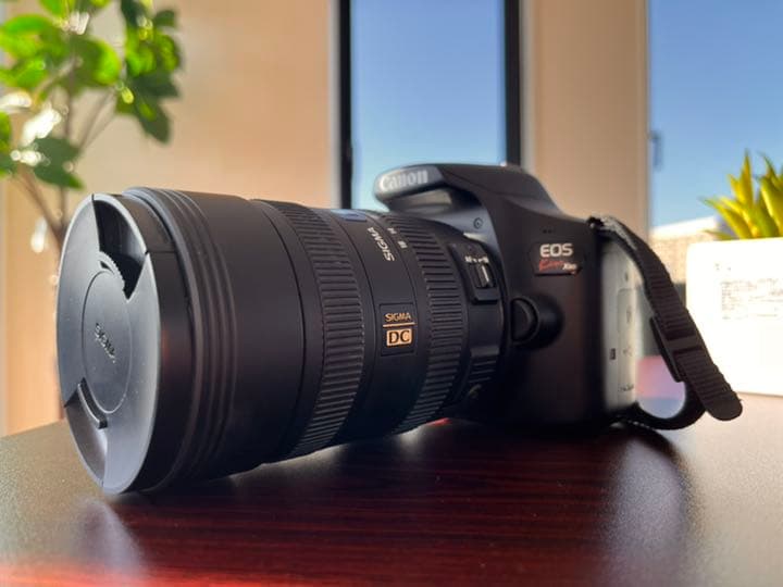 デジタルカメラ Canon EOS KISS X80