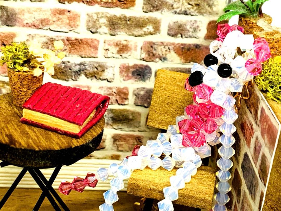 スワロフスキーパンサー（ホワイトオパール×ローズ×ジェット）お守り 風水