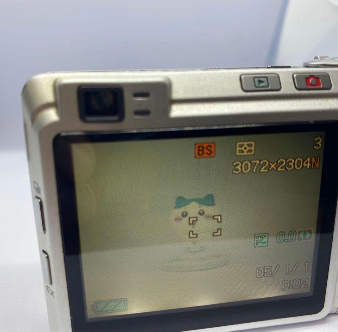 CASIO EXILIM EX-Z750 シルバー