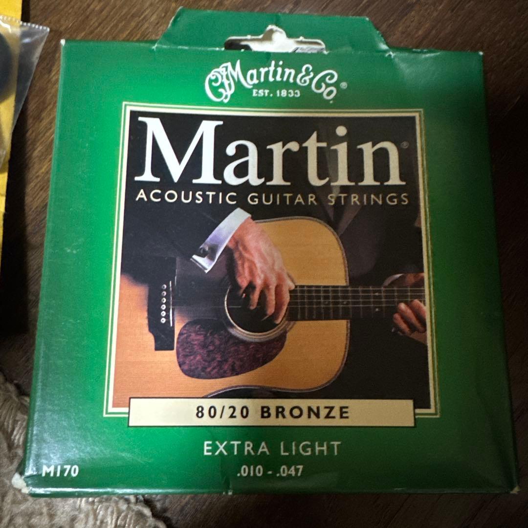 Martin HD-28 2008年製 美品 ハードケース付（おまけ付き）