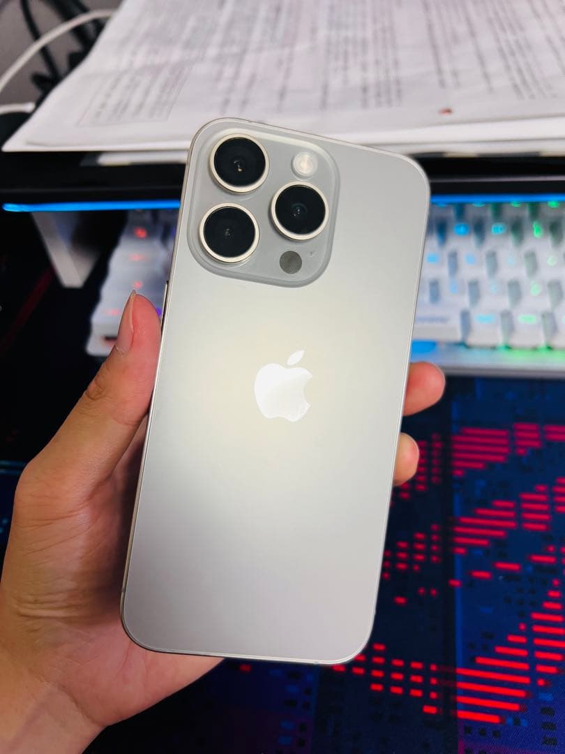極美品iPhone15 Pro 512GB/US/92%/SIMフリ