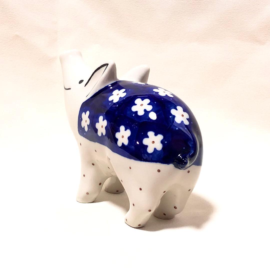 【ポーリッシュポタリー】ブタの置物 青い花模様　ハンドメイド　陶器製