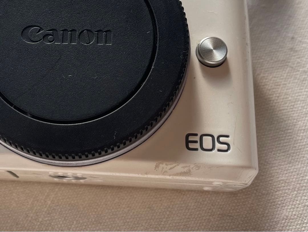Canon EOS Kiss M ホワイト 本体