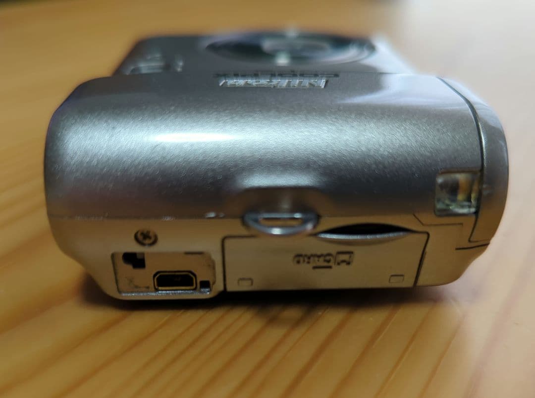【最終値下げ】Nikon COOLPIX L6　オ―ルドコンデジ　動作確認済
