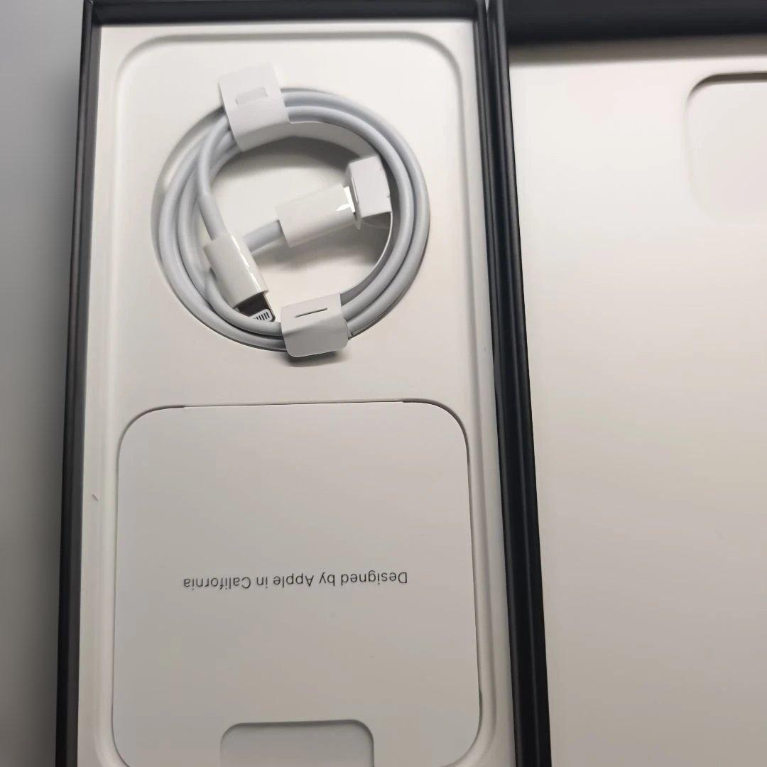 Apple iPhone 13 Pro Max 256GB アルパイングリーン