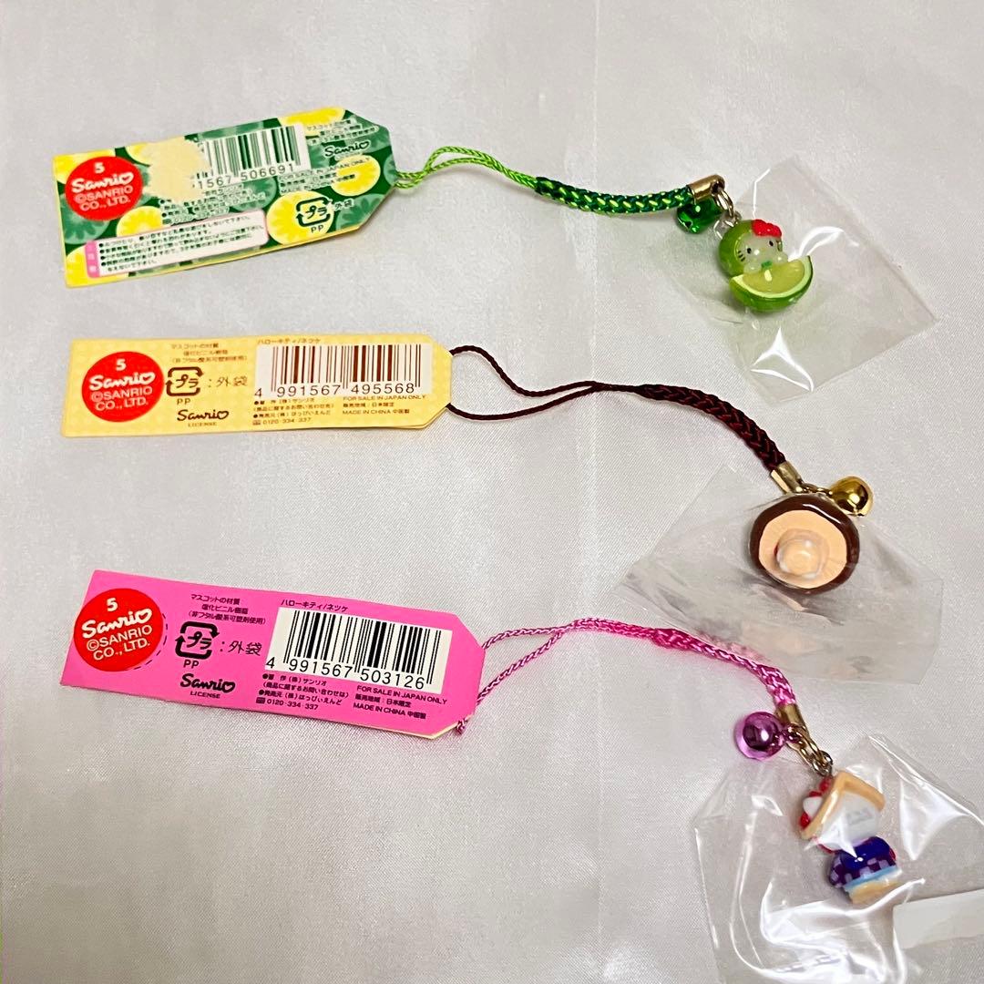 ✨新品未使用✨ご当地キティストラップ・ピンズ・キューピーまとめ売り　１６点