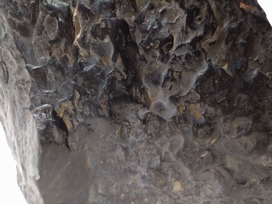 神居古潭石（かむいこたんせき）の原石 7273g