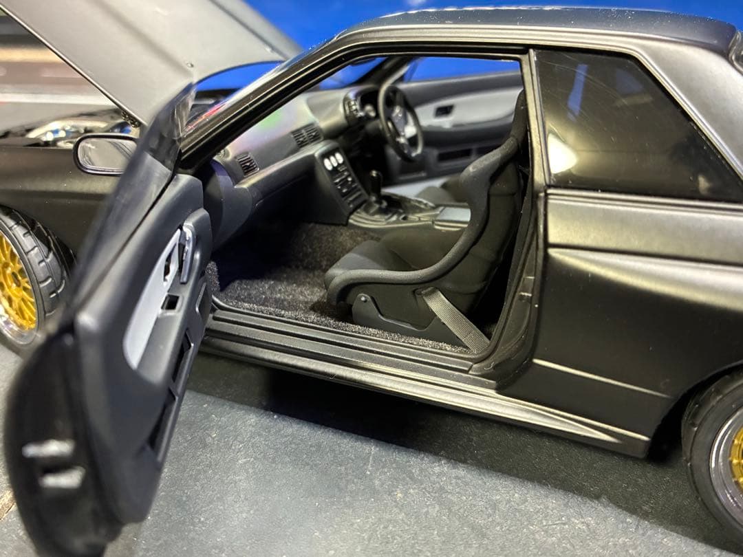 1/18 オートアート　日産GT-R R32 V spec II