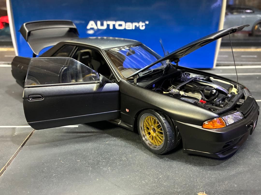 1/18 オートアート　日産GT-R R32 V spec II