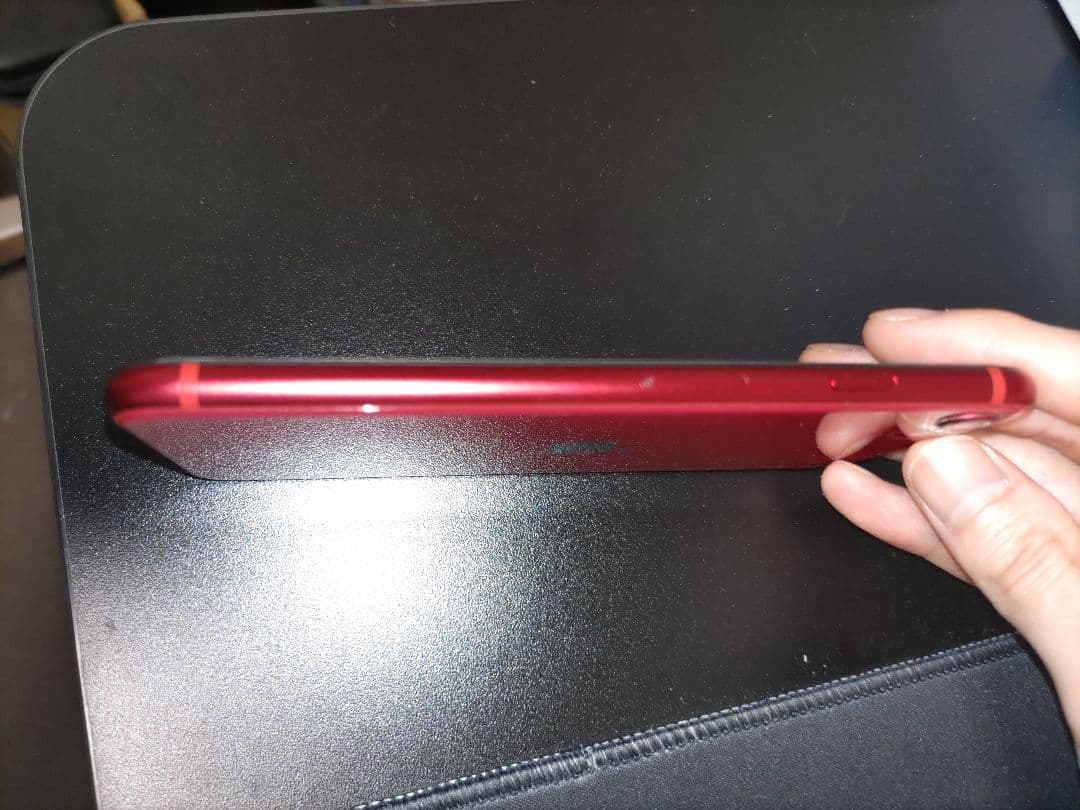 【中古】iPhone SE 第2世代 128GB RED simフリー カバー付