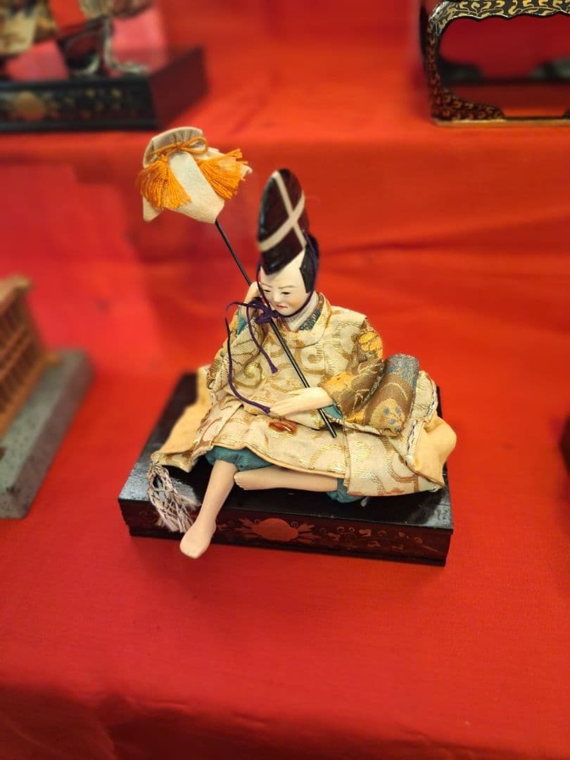 【逸品】1950年代日本製のビンテージひな人形/花やかな15人飾り五段飾り