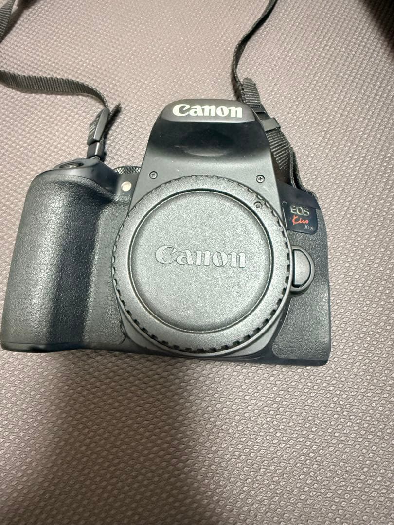 Canon EOS Kissx10i デジタル一眼レフカメラ　本体のみ
