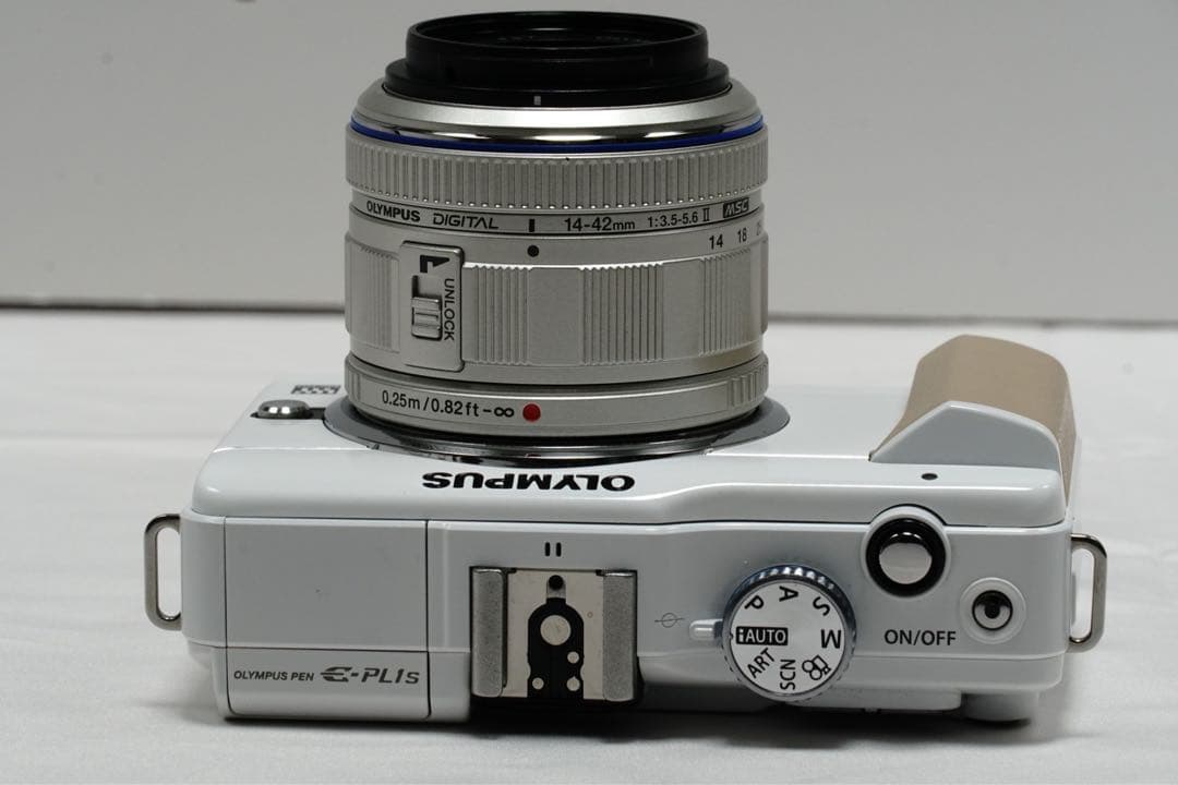 新品級✨ オリンパス OLYMPUS PL1s ミラーレスカメラ スマホ転送