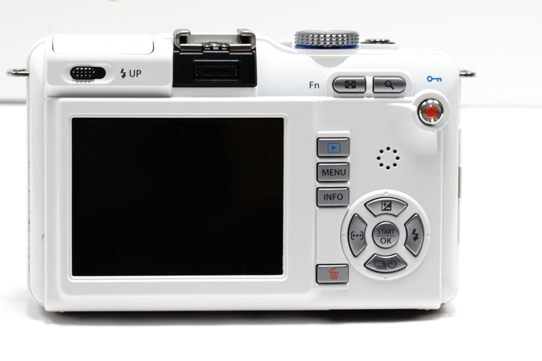 新品級✨ オリンパス OLYMPUS PL1s ミラーレスカメラ スマホ転送