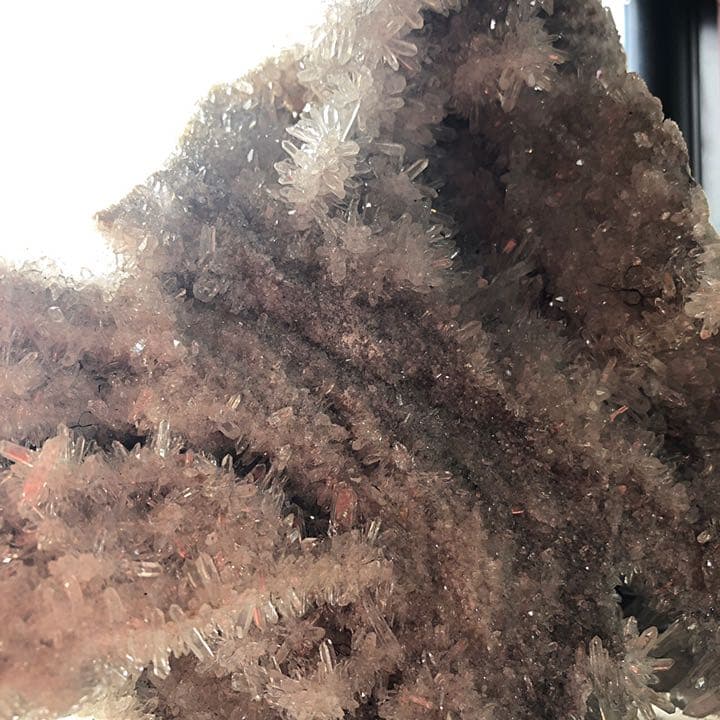 巨大山型針水晶