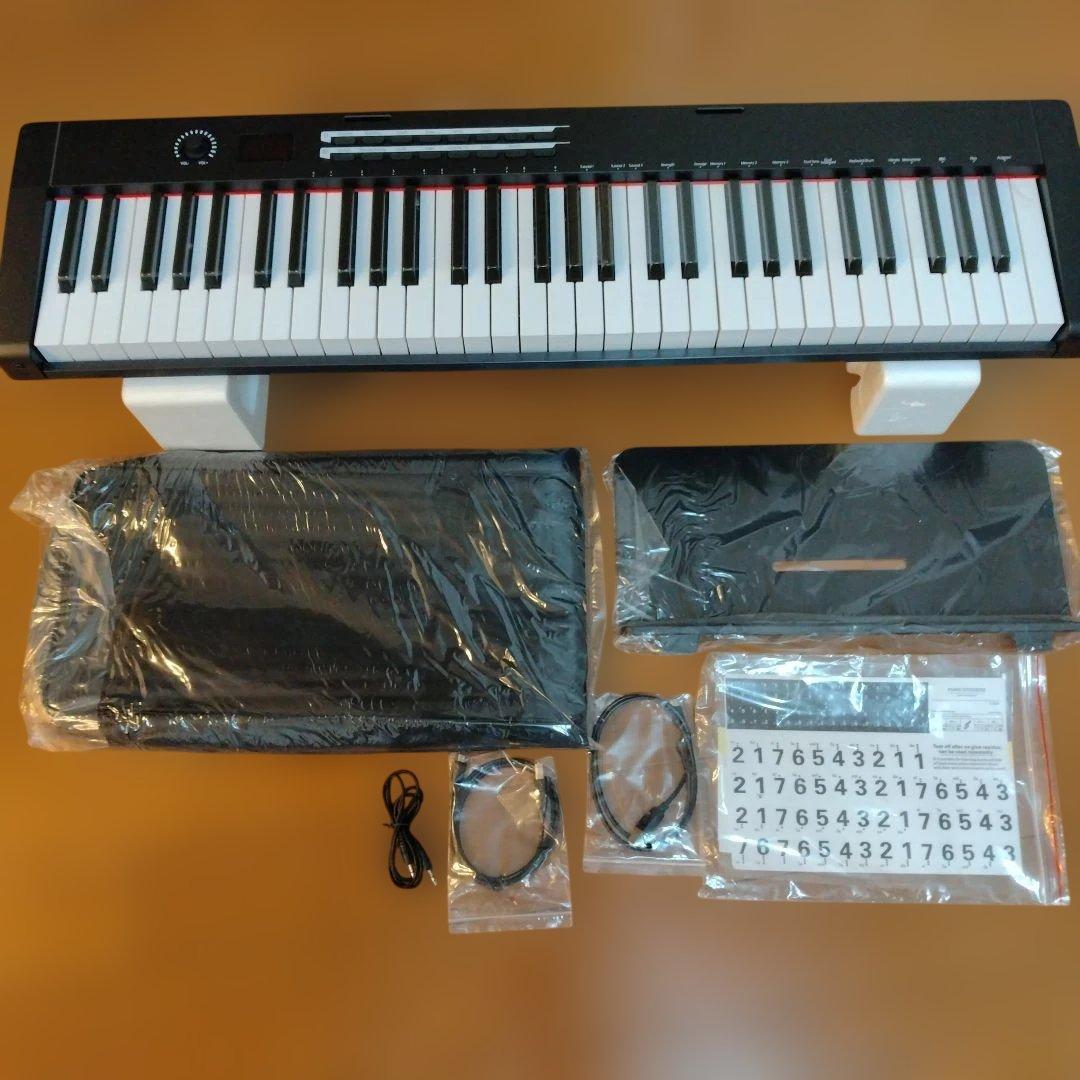 電子ピアノ　61鍵盤