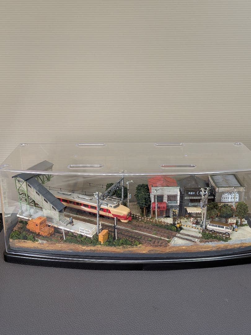 No.67鉄道Nゲージジオラマ車両、車、フィギュア付き