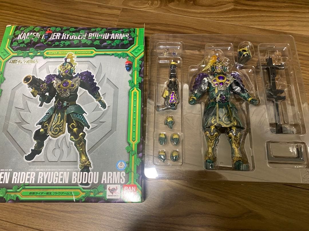 S.I.C. 仮面ライダー龍玄 ブドウアームズ(魂ウェブ商店限定)