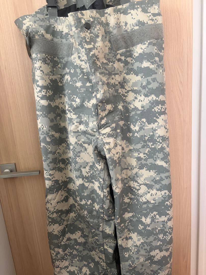米軍実物 UCP迷彩NBCスーツ
