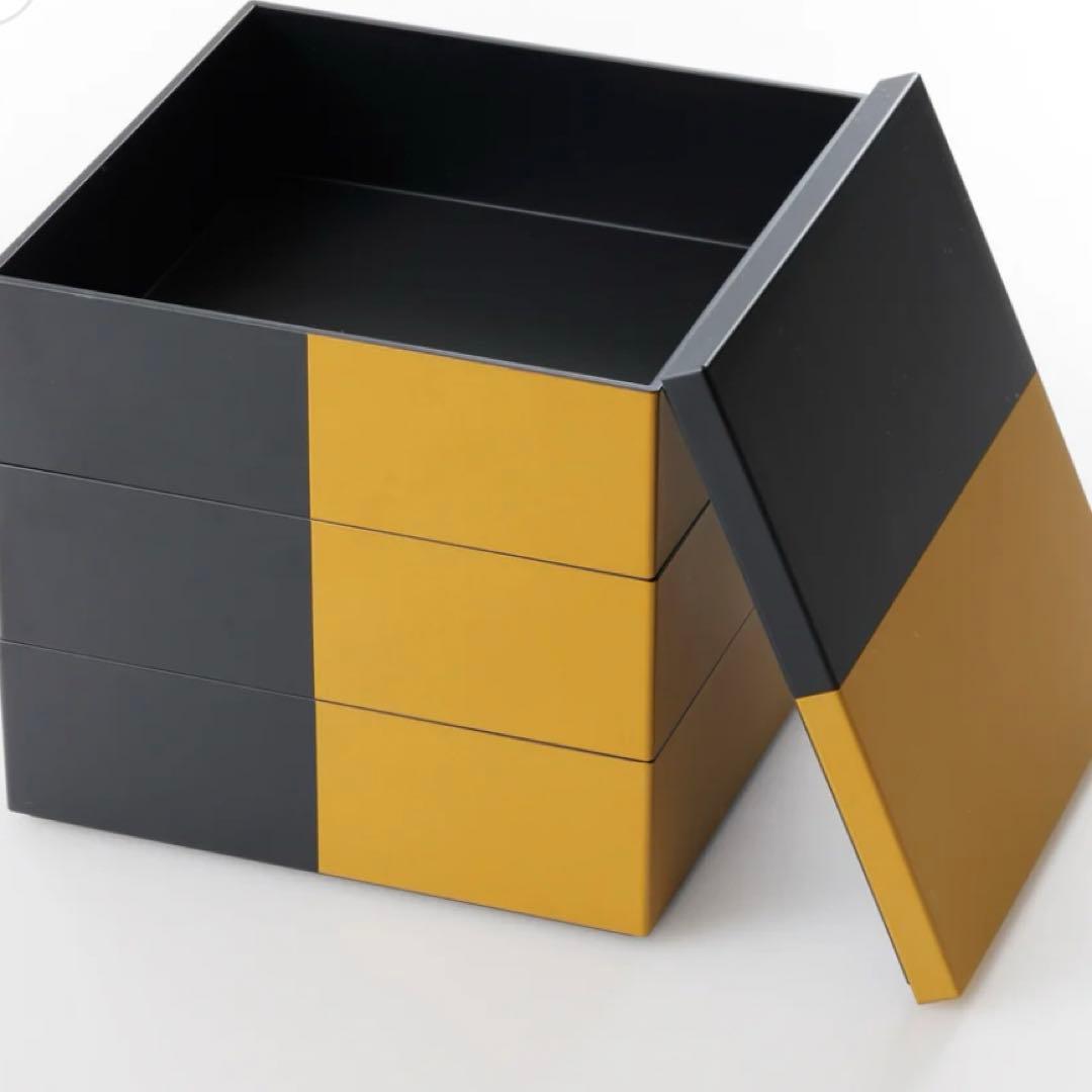 冗談抜きで旨いおせち　重箱　ヒカル　おせち料理