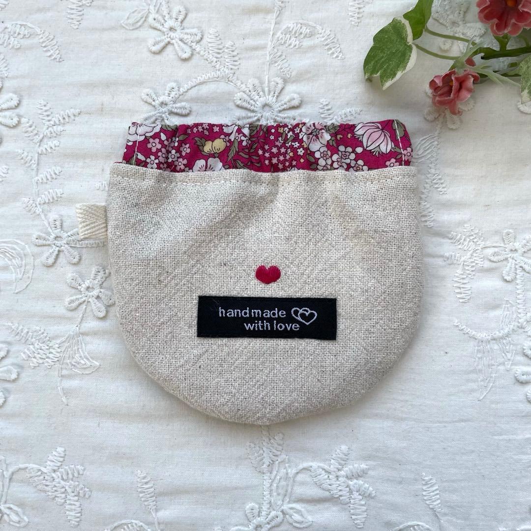 【398】ハンドメイド　刺繍フラットポーチ/バネ口ポーチ(丸底)