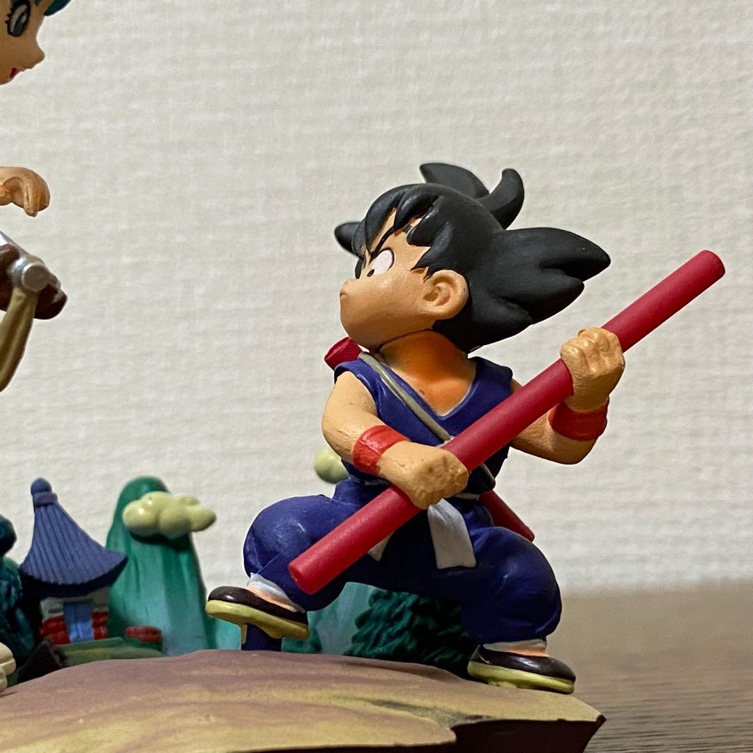 DRAGON BALL　ドラゴンボールカプセル　はじまりは四星球　孫悟空　ブルマ