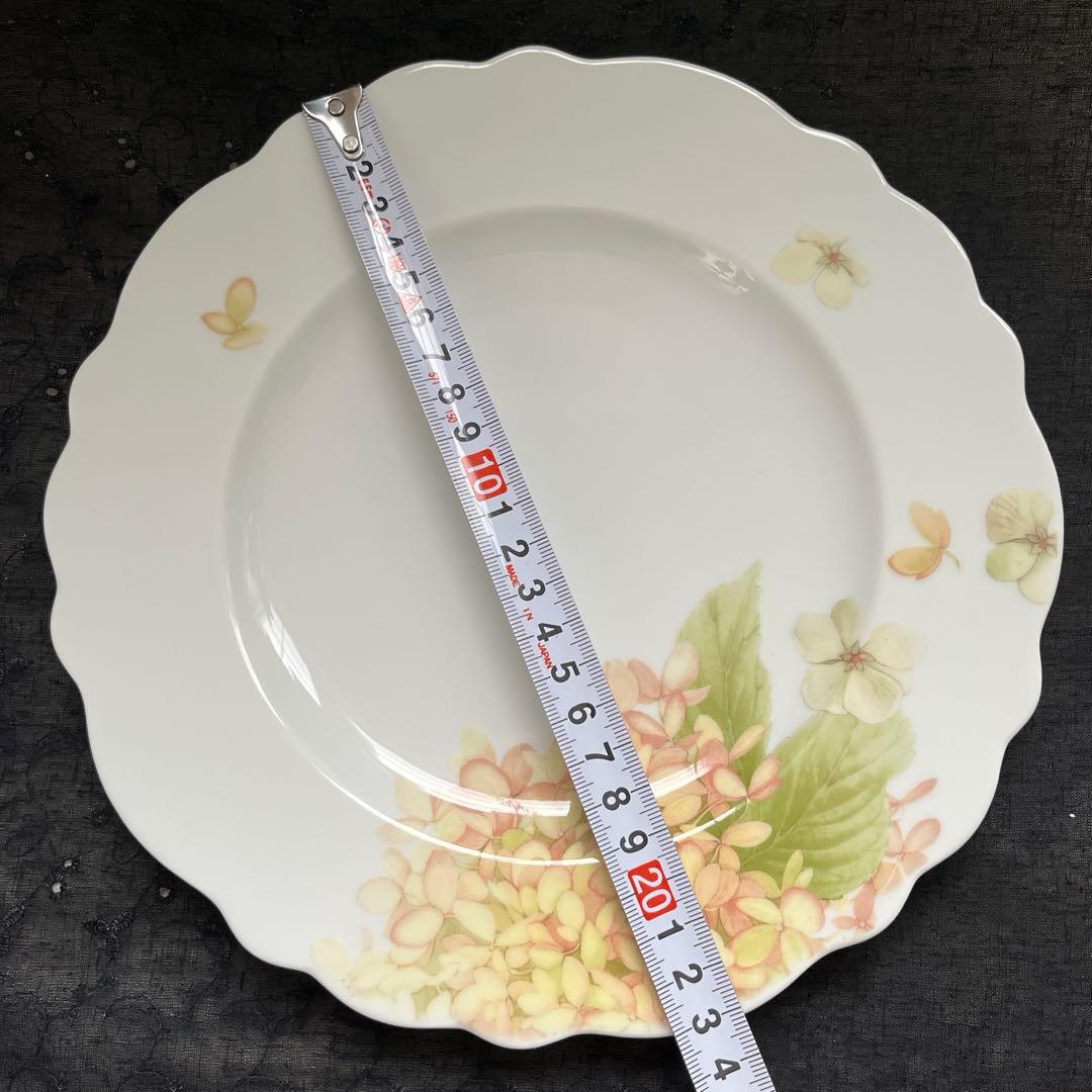 フッチェンロイター　エリーザ　黄色い花柄のプレート　2枚