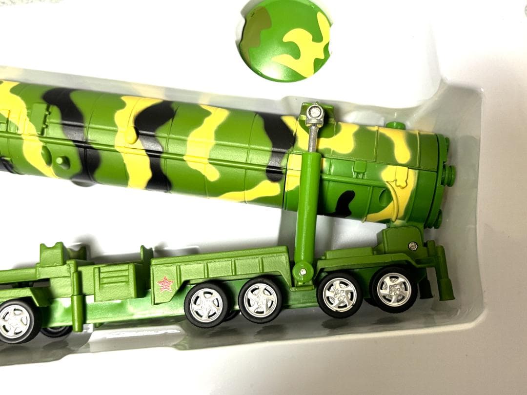 ヒラヤマの雪男　DF-31A　新品　1：64　3個　（緑色2個と深緑1個）