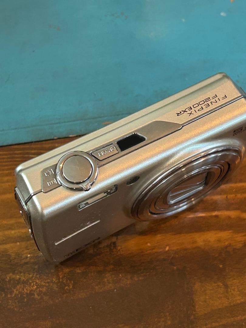 FUJIFILM FINEPIX EXR F200 5倍ズーム