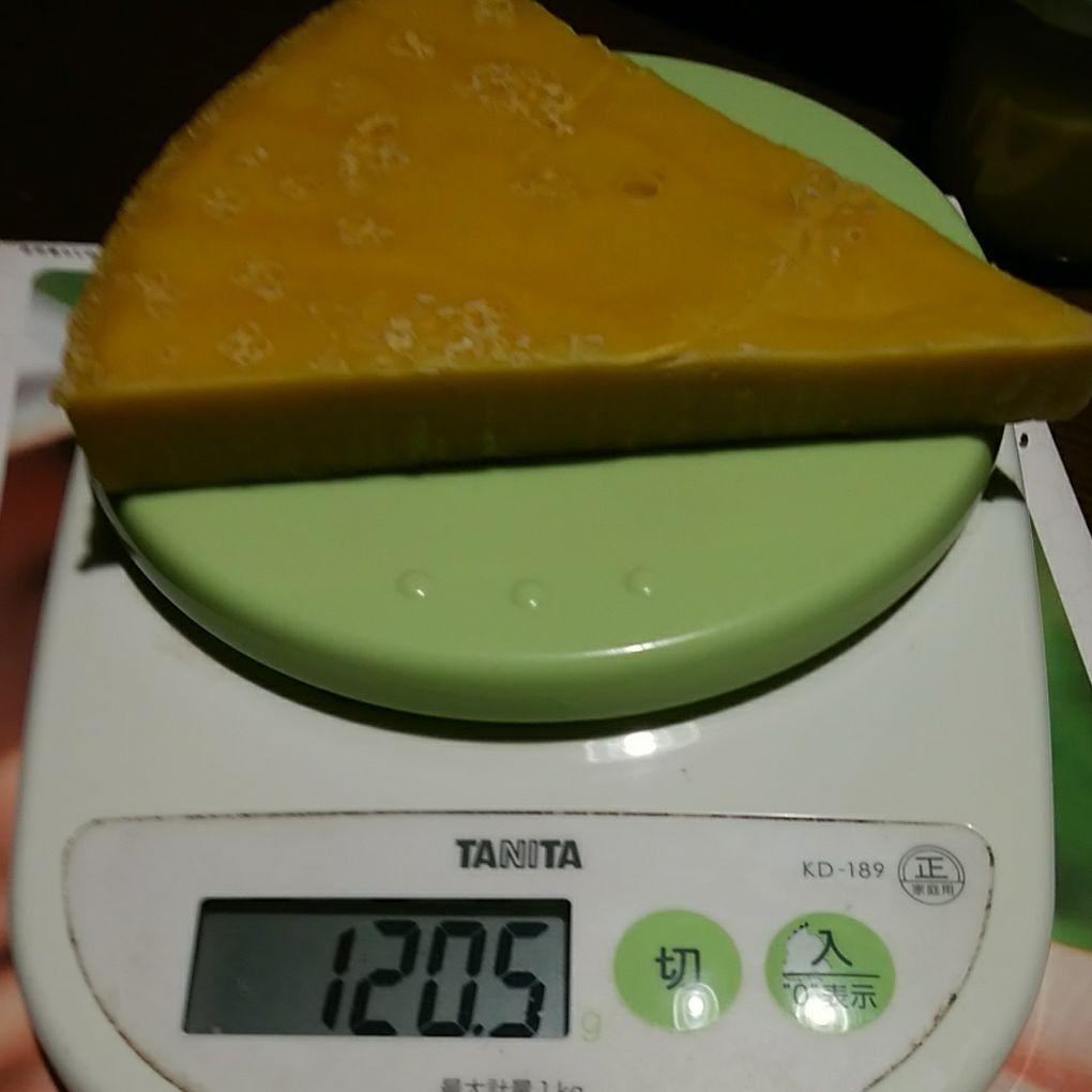 日本ミツバチの蜜蝋　(約120グラム)