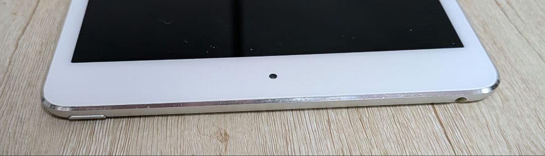 Apple iPad mini 4 128GB Wi-Fi シルバー