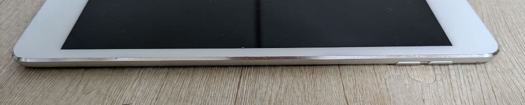 Apple iPad mini 4 128GB Wi-Fi シルバー