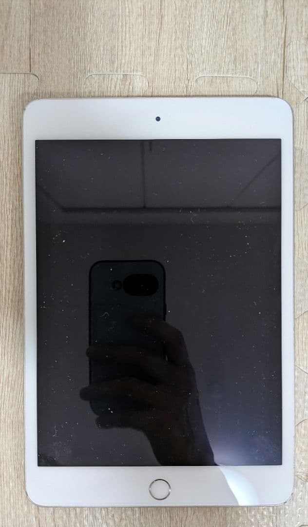 Apple iPad mini 4 128GB Wi-Fi シルバー