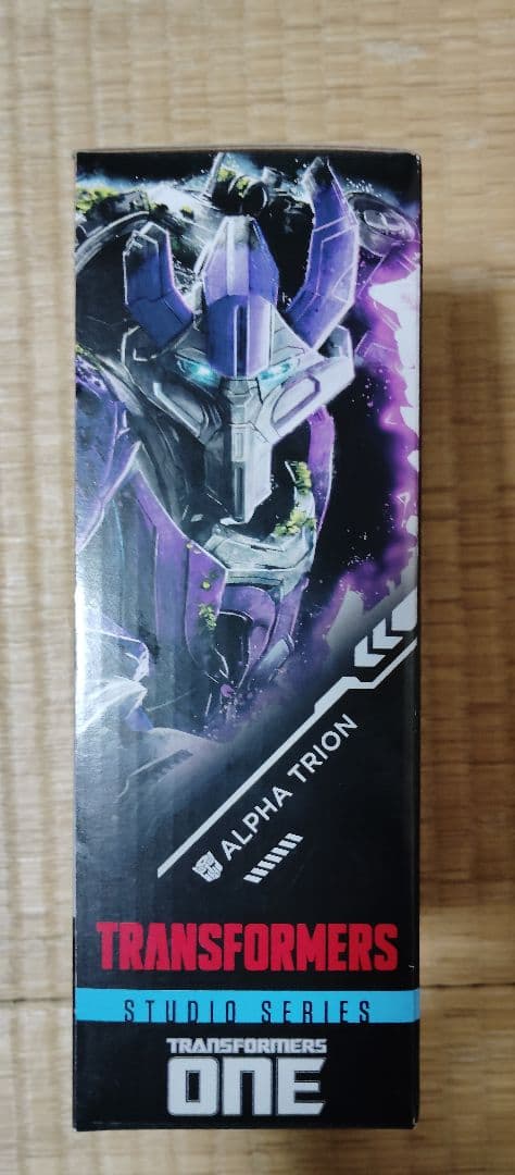 トランスフォーマー　スタジオシリーズ　アルファトライオン