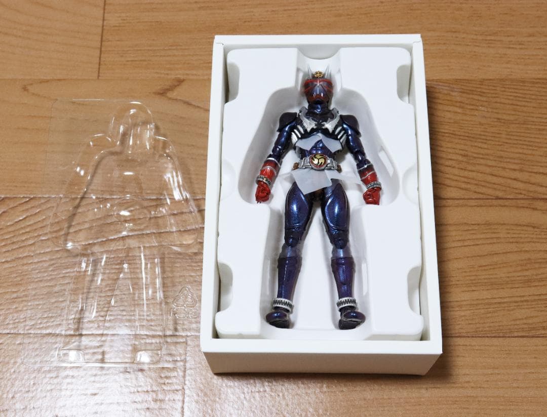 【美品！】S.H.Figuarts 真骨彫製法 仮面ライダー響鬼 10th