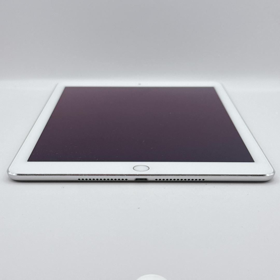 【美品】iPad Air 2 64GB Wi-Fiモデル MGHY2J/A