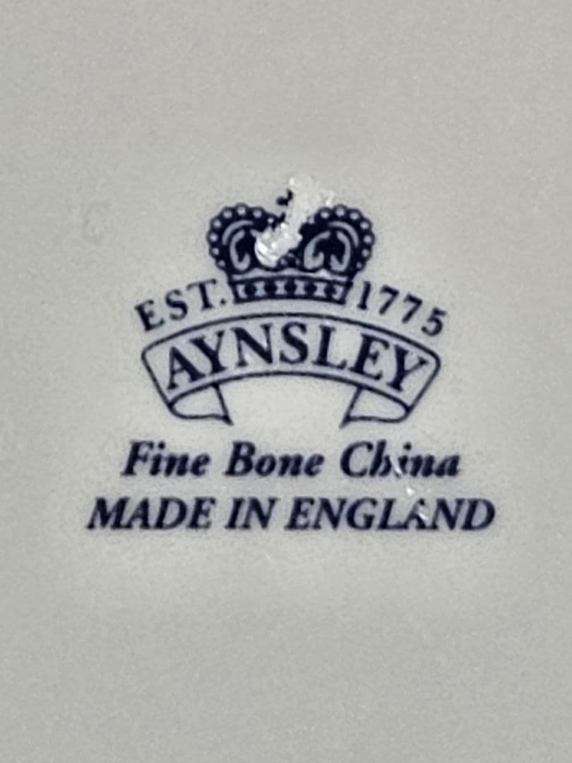 未使用箱無 エインズレイ 2003年 戴冠50周年 エリザベス女王 26cm 皿