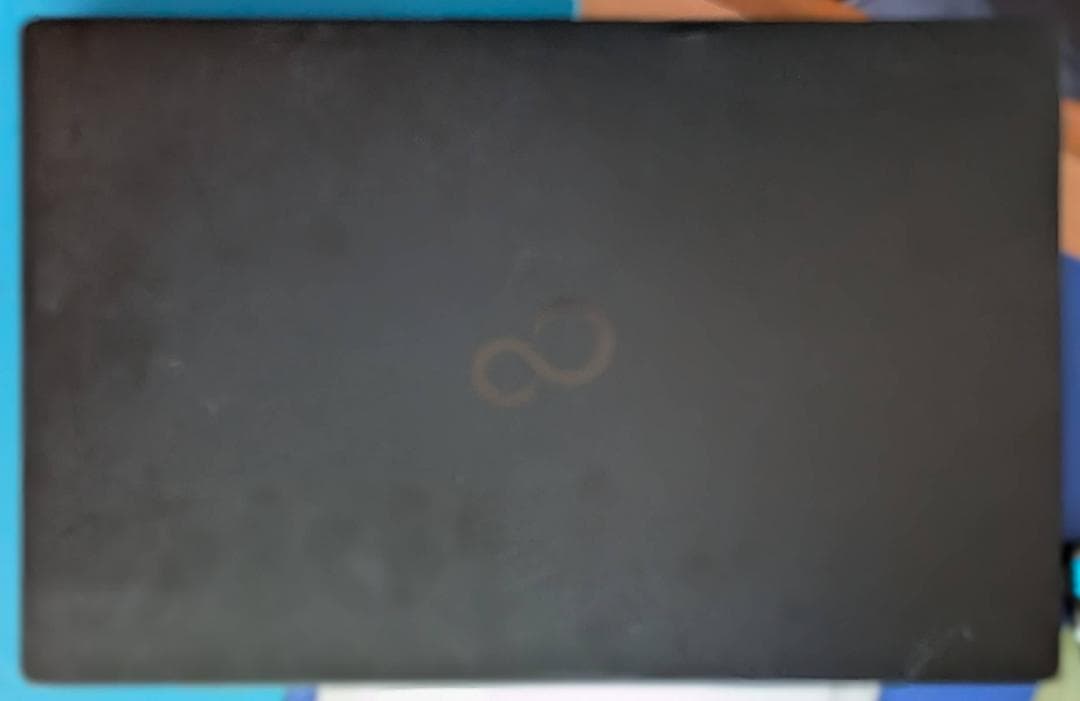 Fujitsu LIFEBOOK Uシリーズ Windows 11 本体