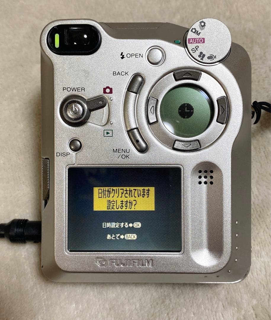 【ジャンク品】FUJIFILM デジタルカメラFinePix6800Z