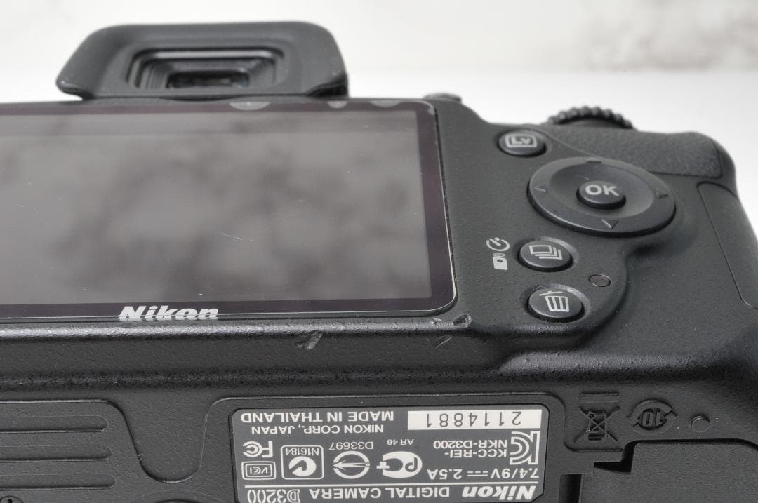 新品級のショット数❣️Nikon D3200⭐️スマホ転送 動作品 一眼レフカメラ