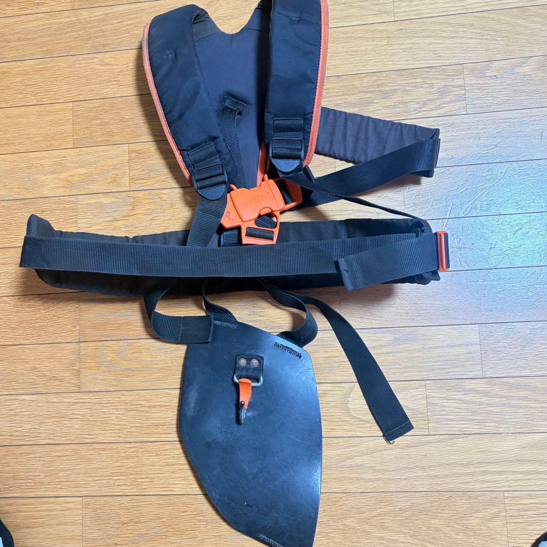 中古★スチール★STIHL刈り払い　肩掛け　ハーネス