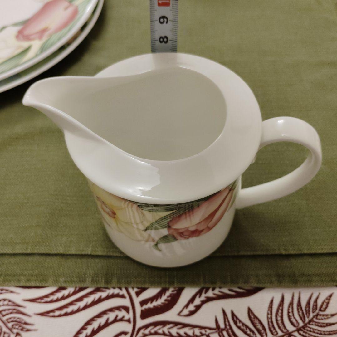 Villeroy & Bochビレロイ&ボッホカナリ　ティーポット、ミルク入れ他