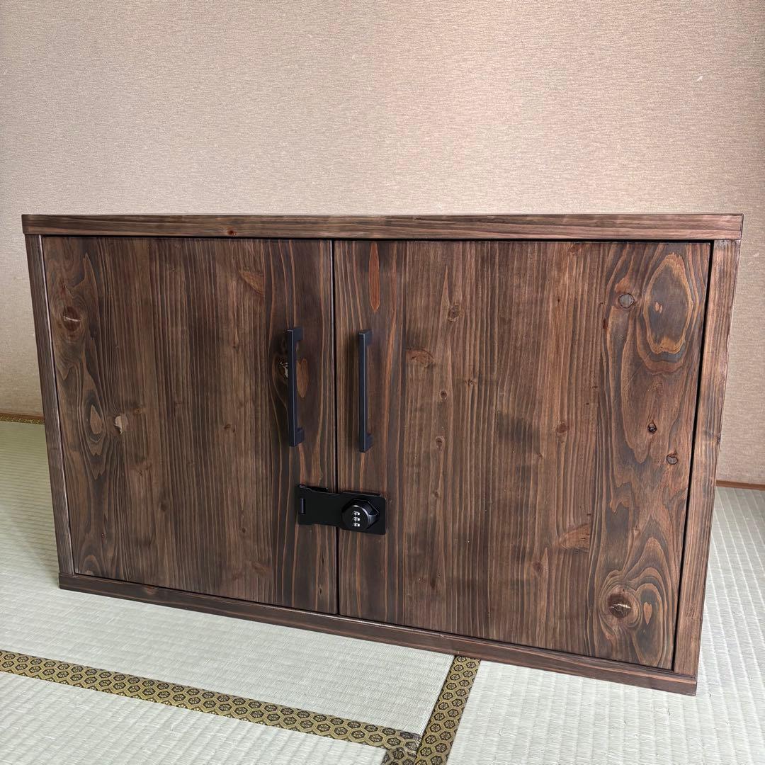ハンドメイド　キャビネット　扉付き収納　オーダー受け付けます