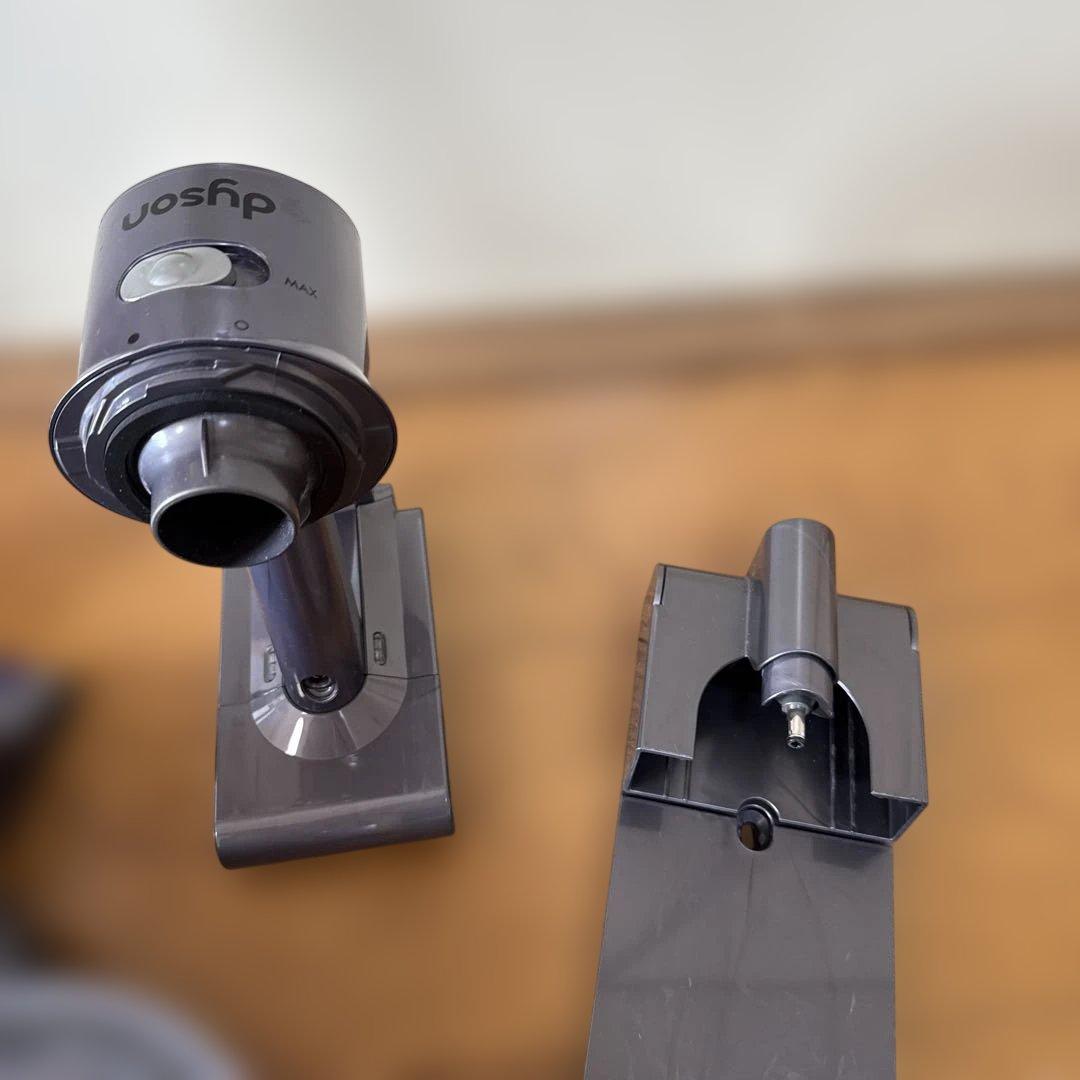 Dyson V8 Slim Fluffy ジャンク