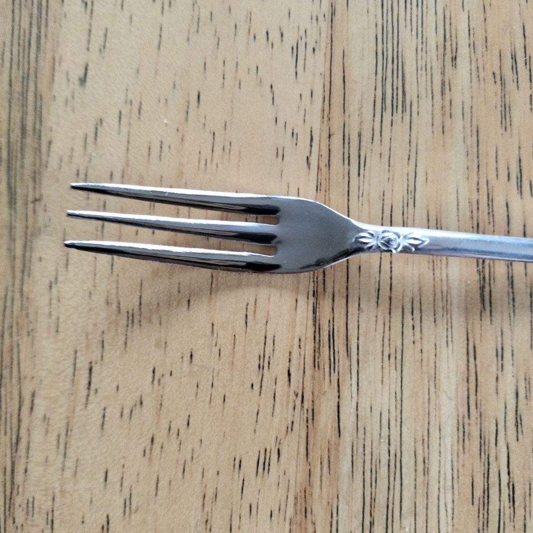 コーヒースプーン 、ケーキフォークなど 約100本