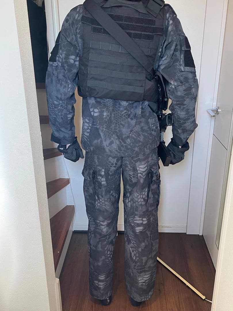 コンドル製プレートキャリア＋BDUマルチカムブラック