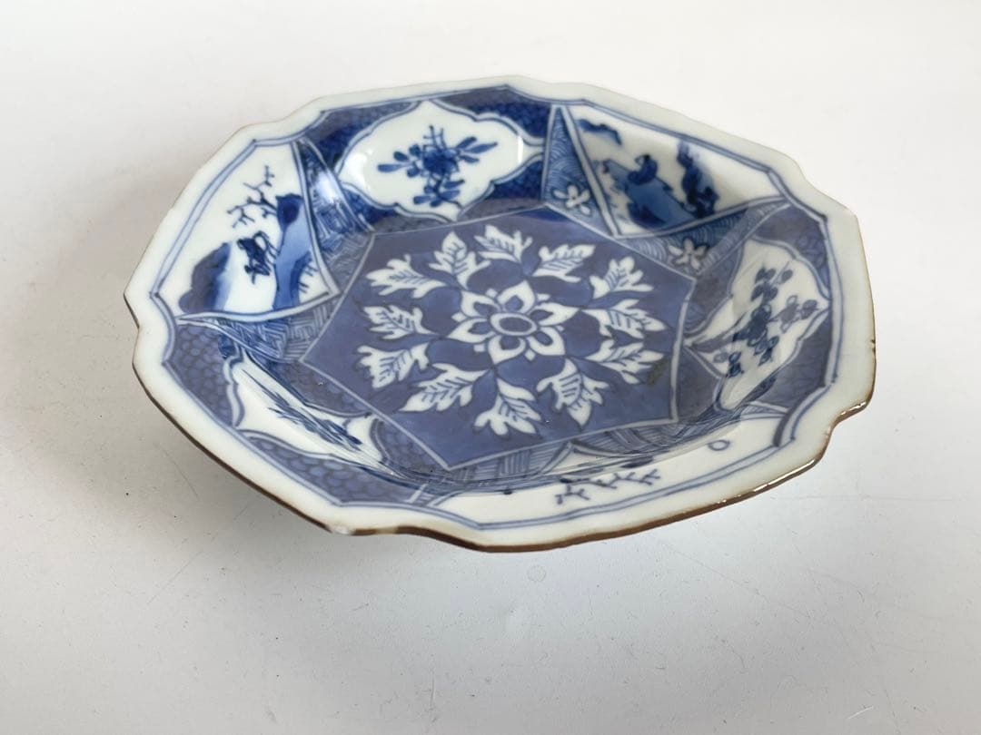 中国骨董　アンティーク　祥瑞　花文　輪花皿　六角隅入　五寸皿　小皿　角福　古染付