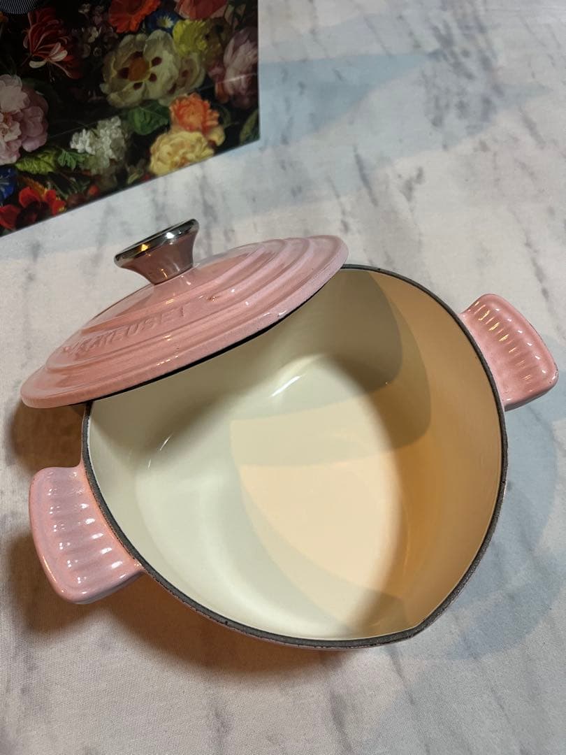 美品★ル・クルーゼ　ハート型 鍋 ピンク 約18センチ