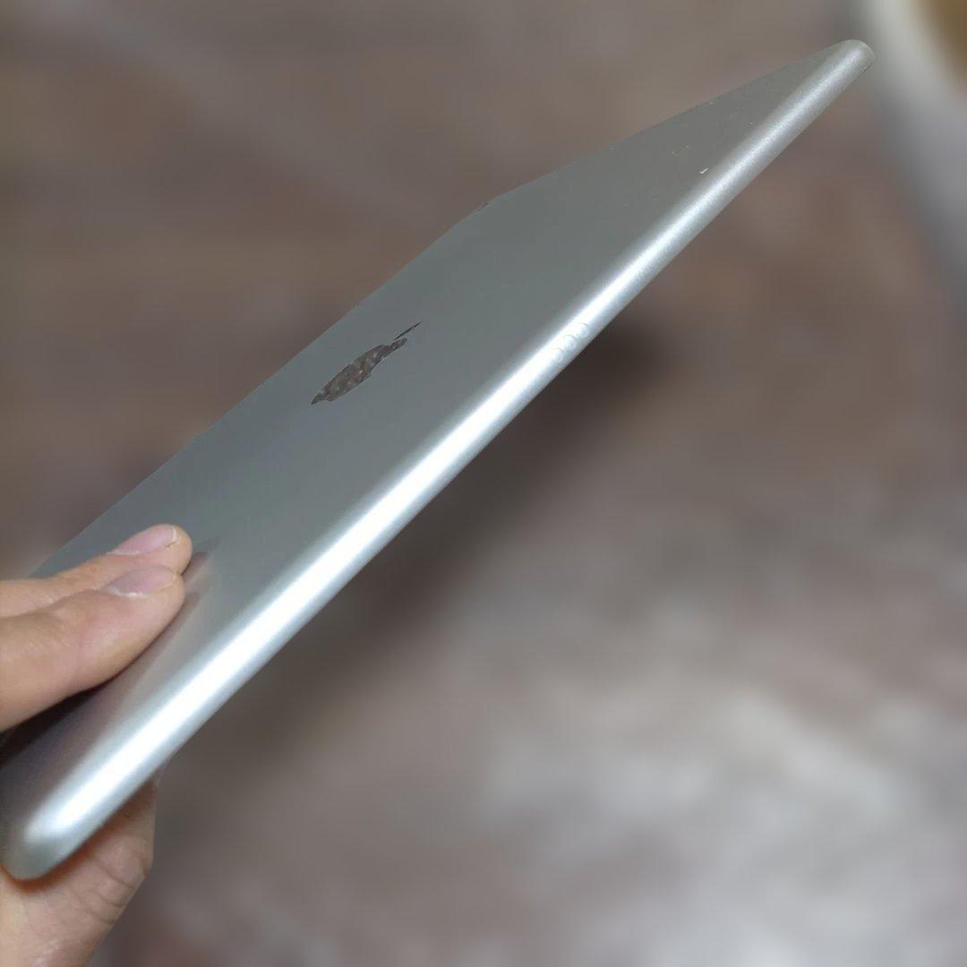 ピヨ子iPad 第7世代 MW752J/A 管理ナンバー1238